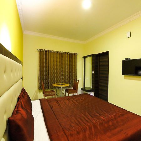Oyo 7987 Hotel Carnation Ooty Exterior foto
